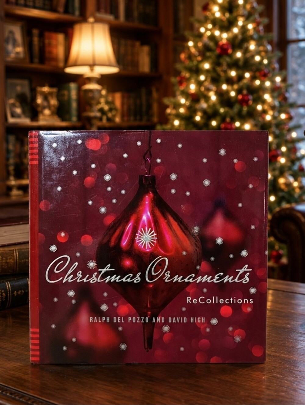 Vintage 2005 Christmas Ornament Hardcover Reference Book By ReCollections Cover